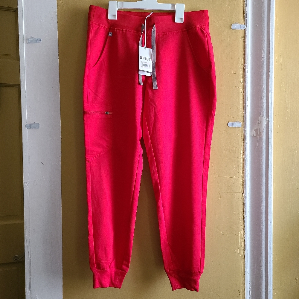 Figs Zamora tech jogger. Red. S petite